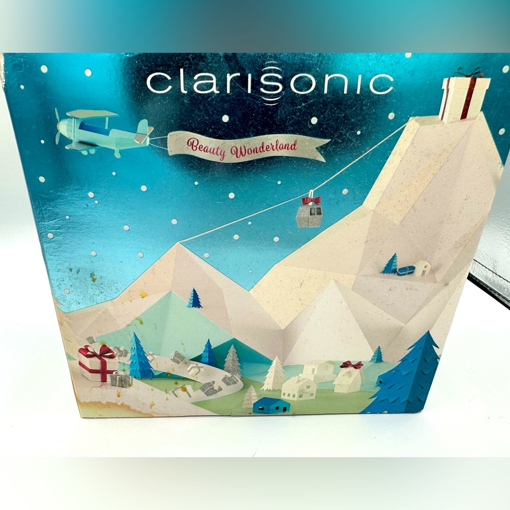 Clarisonic Mia 1 new in box, with charger, 3 brushes and cleanser